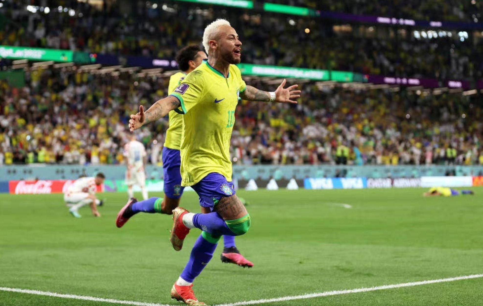 她展现了极 她展现了极