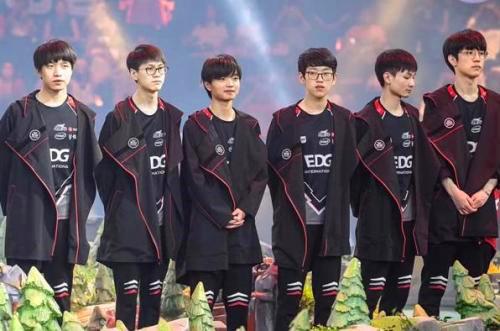 攻守平衡的 攻守平衡的