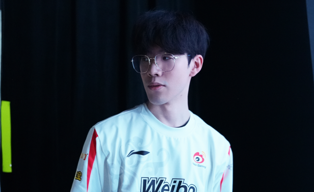 差被进一步